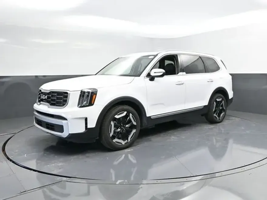2025 Kia Telluride S photo 1