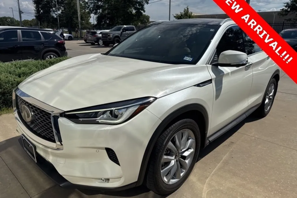 2022 Infiniti QX50 Essential photo 1