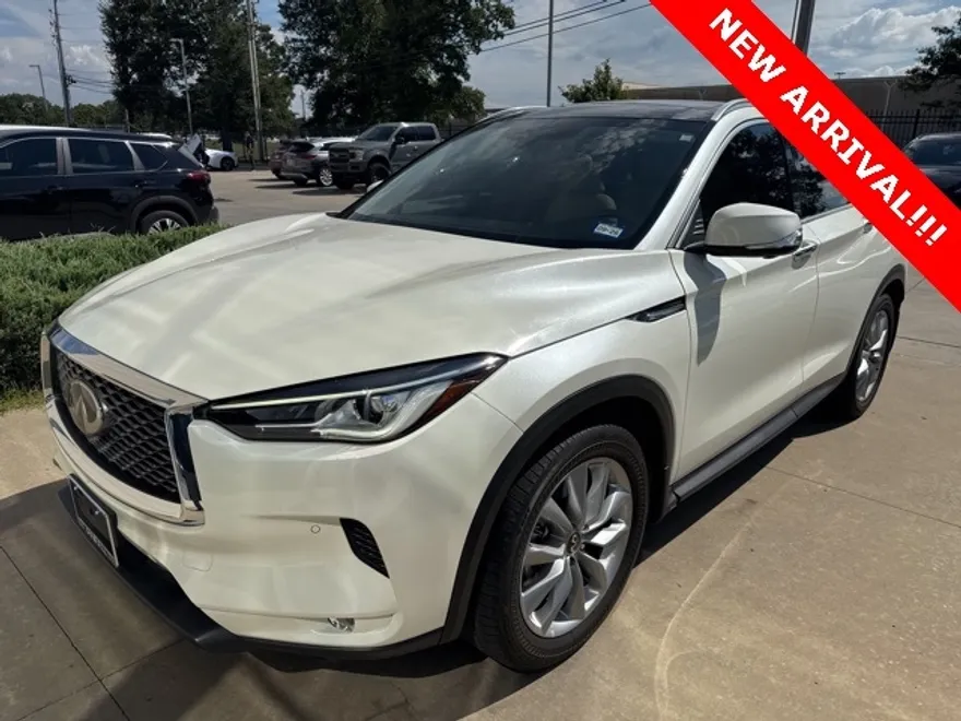 2022 Infiniti QX50 Essential photo 1