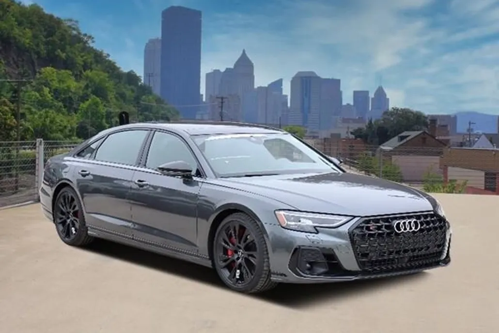2025 Audi S8 Quattro photo 1