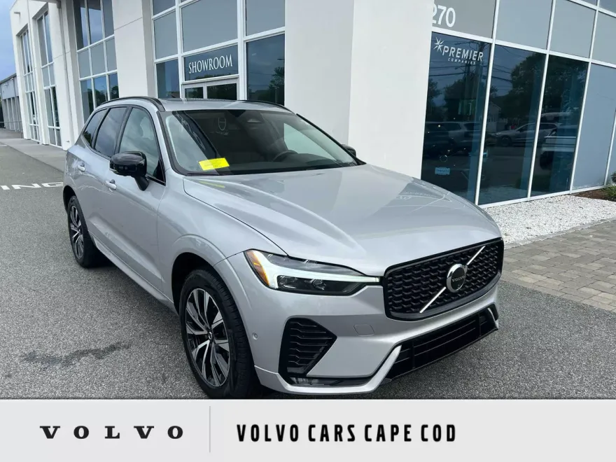 2025 Volvo XC60 B5 Plus photo 1