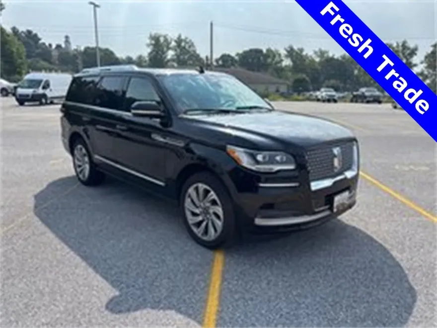 2024 Lincoln Navigator Premiere photo 1