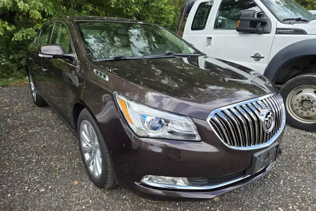 2015 Buick LaCrosse Leather photo 1