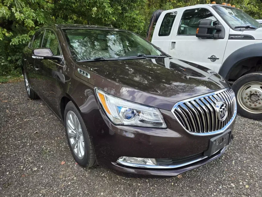 2015 Buick LaCrosse Leather photo 1