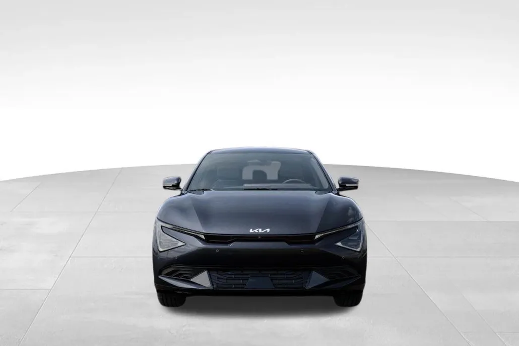 2025 Kia EV6 Light photo 1
