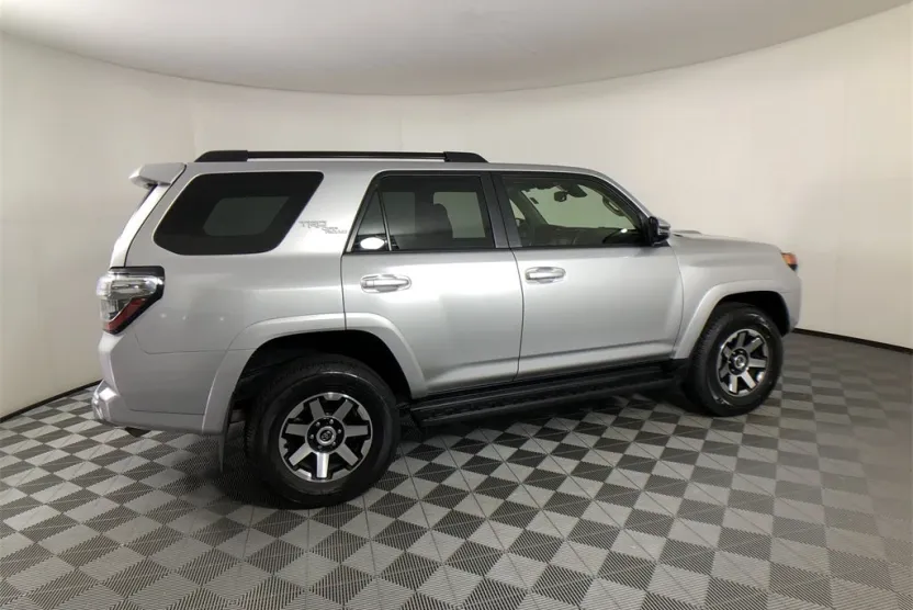2024 Toyota 4Runner TRD Off-Road Premium photo 1