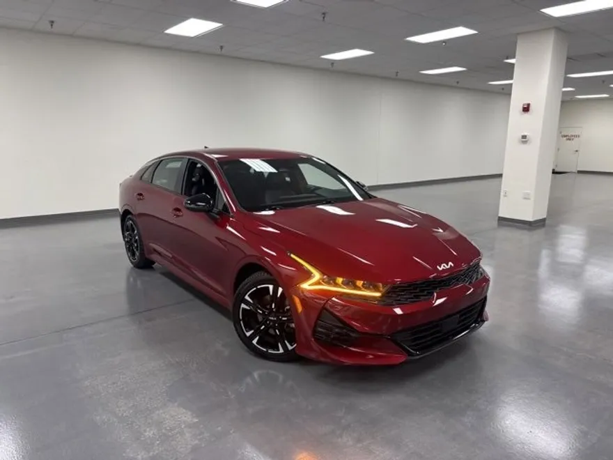 2023 Kia K5 GT-Line photo 1