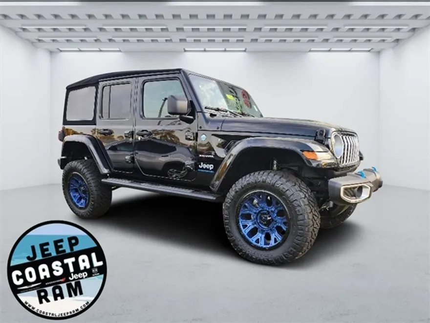 2024 Jeep Wrangler 4xe Sahara photo 1