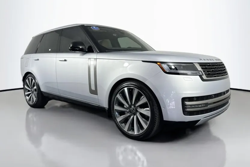 2025 Land Rover Range Rover SE photo 1
