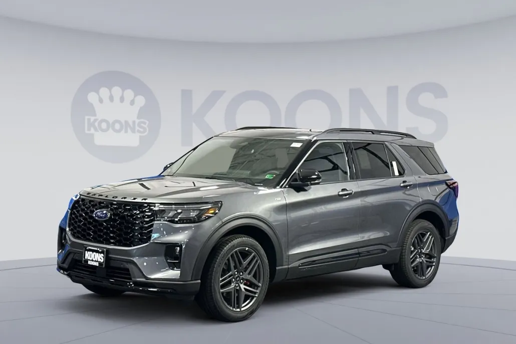 2025 Ford Explorer ST-Line photo 1