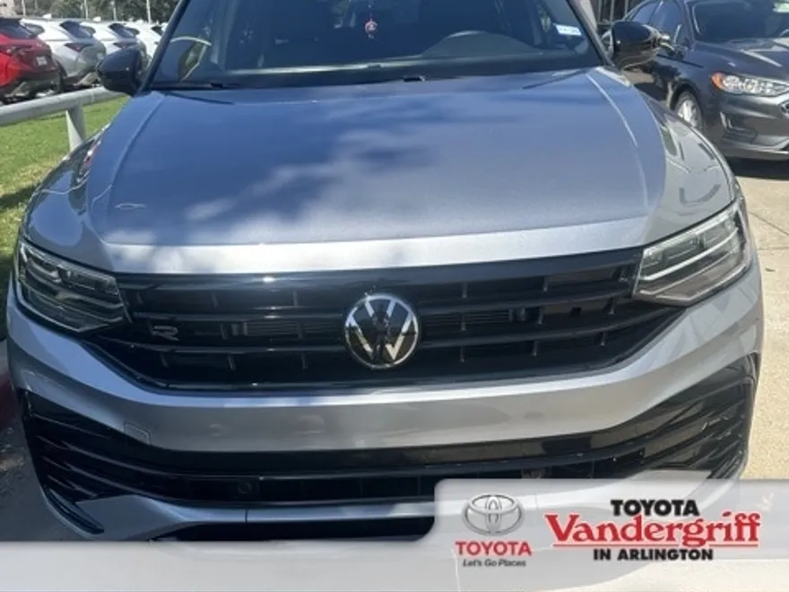 2024 Volkswagen Tiguan SE R-Line Black photo 1