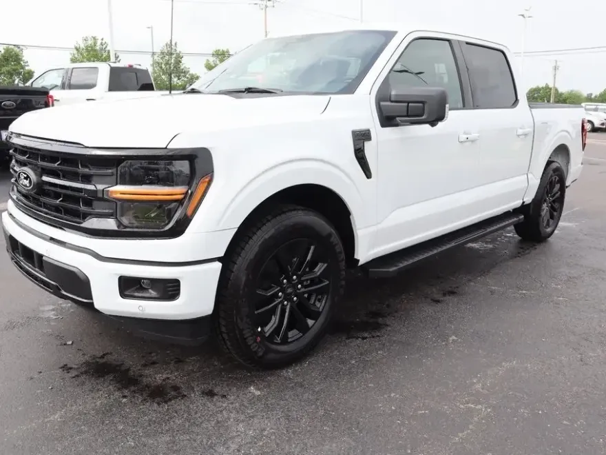 2025 Ford F-150 XLT photo 1
