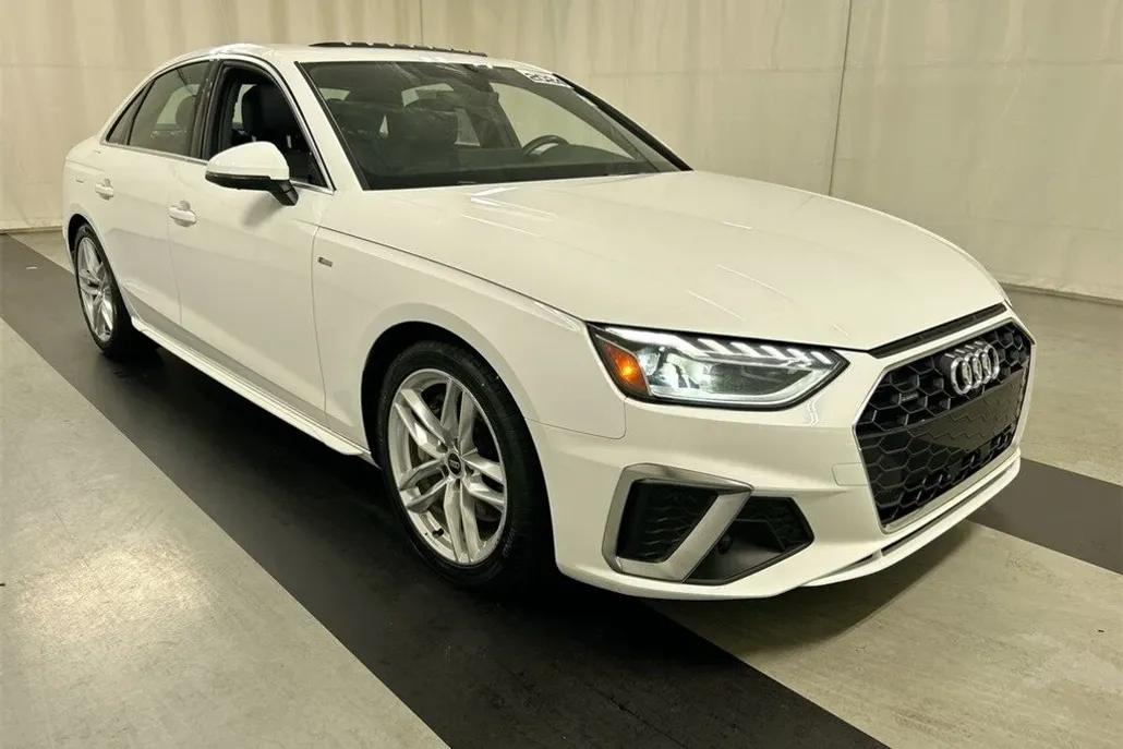 2024 Audi A4 45 S line Premium Plus photo 1
