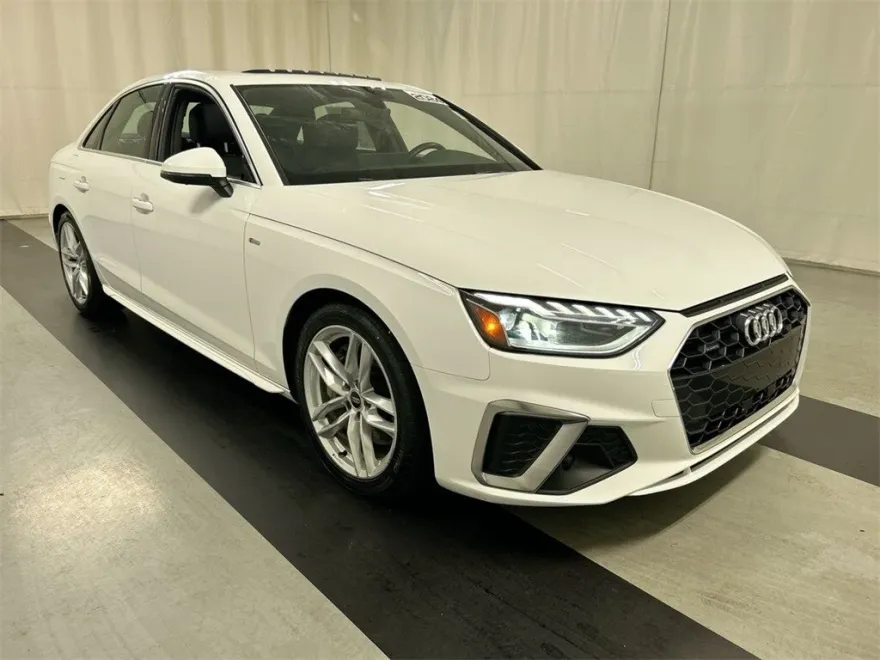 2024 Audi A4 45 S line Premium Plus photo 1