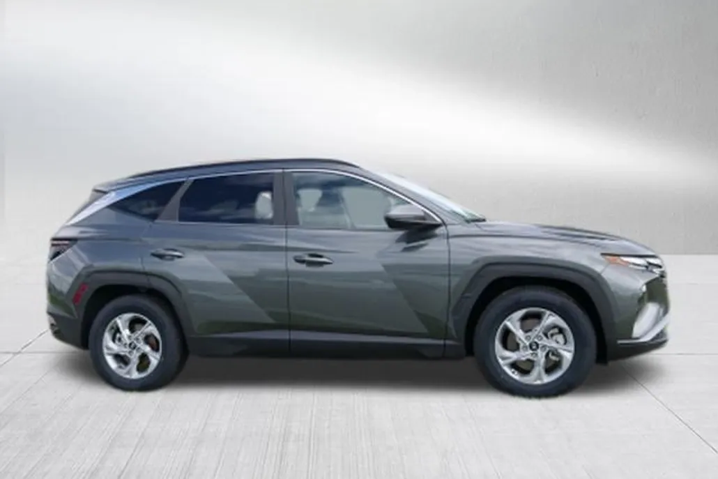 2022 Hyundai Tucson SEL photo 1