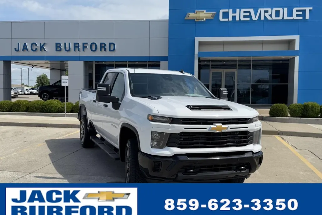2025 Chevrolet Silverado 2500HD Custom photo 1