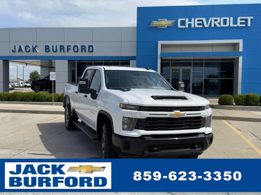 2025 Chevrolet Silverado 2500HD Custom photo 1