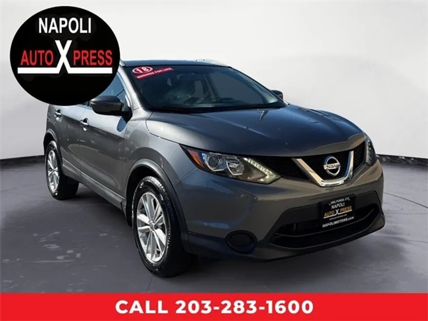 2018 Nissan Rogue Sport SV photo 1