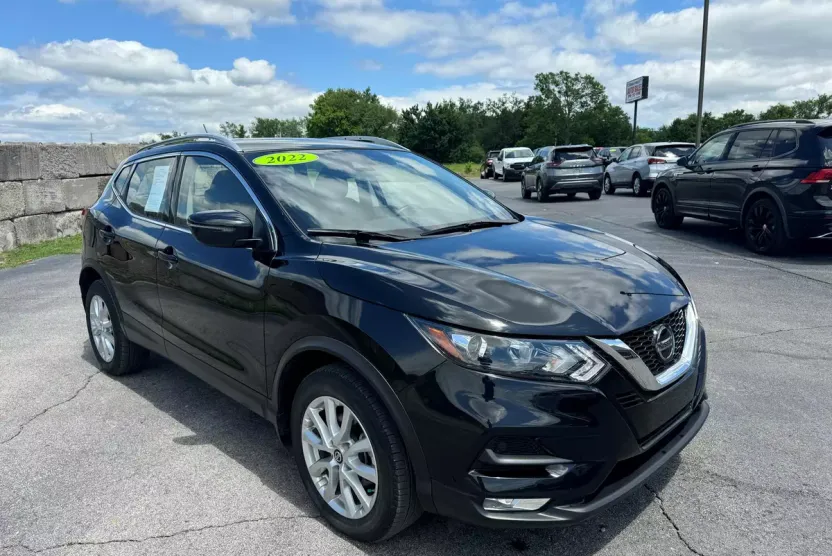 2022 Nissan Rogue Sport SV photo 1