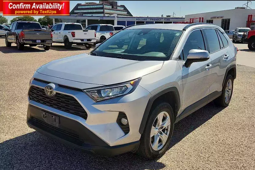 2021 Toyota RAV4 XLE photo 1
