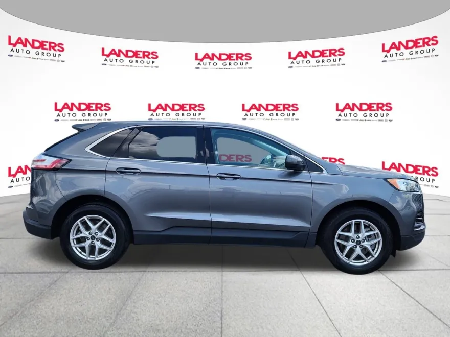 2023 Ford Edge SEL photo 1