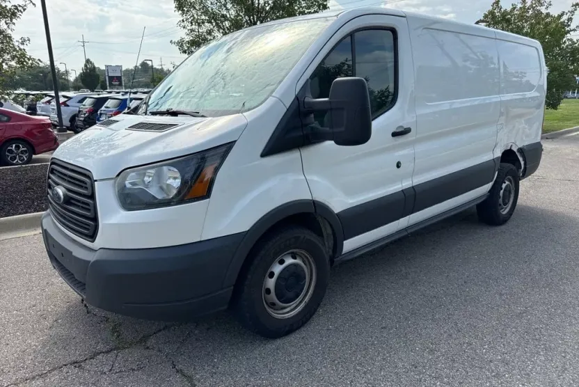 2017 Ford Transit photo 1