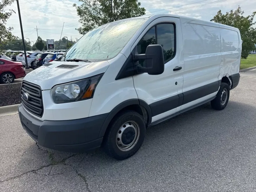2017 Ford Transit photo 1