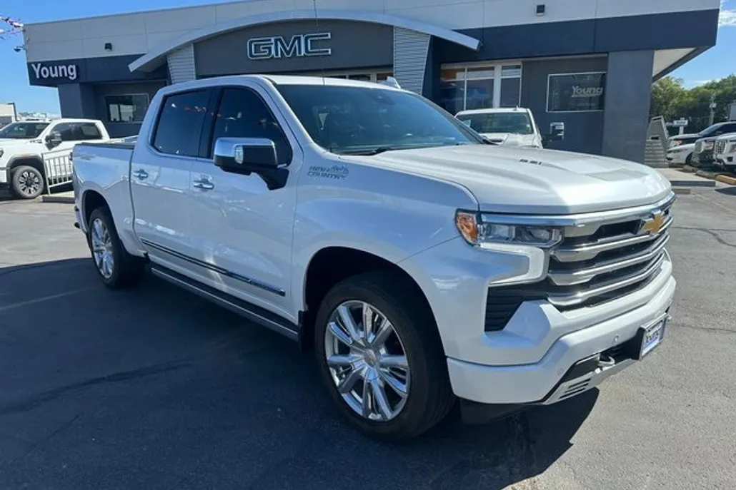 2023 Chevrolet Silverado 1500 High Country photo 1