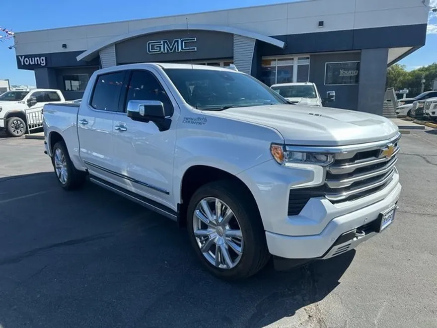 2023 Chevrolet Silverado 1500 High Country photo 1