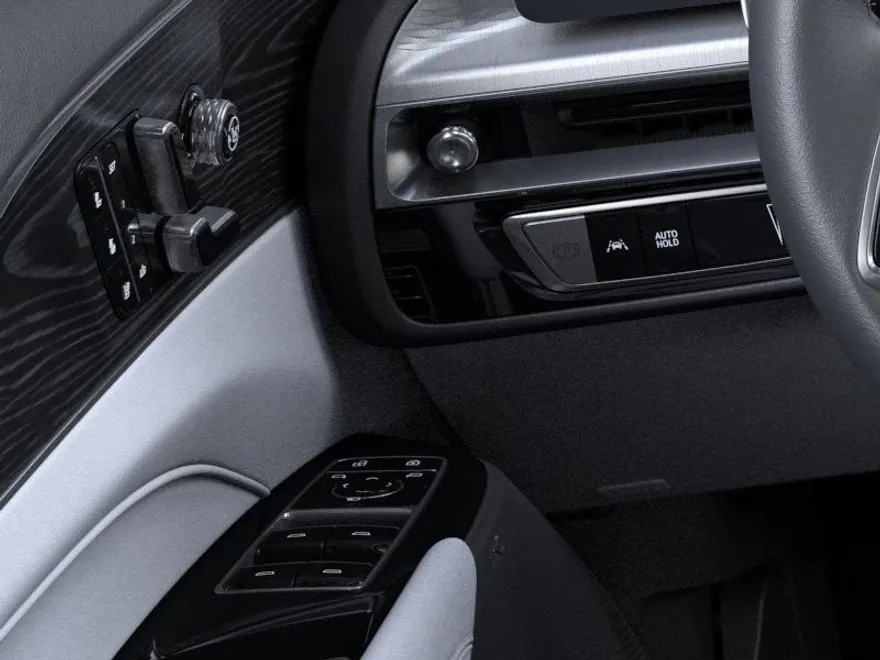 2025 Cadillac Lyriq Luxury photo 20