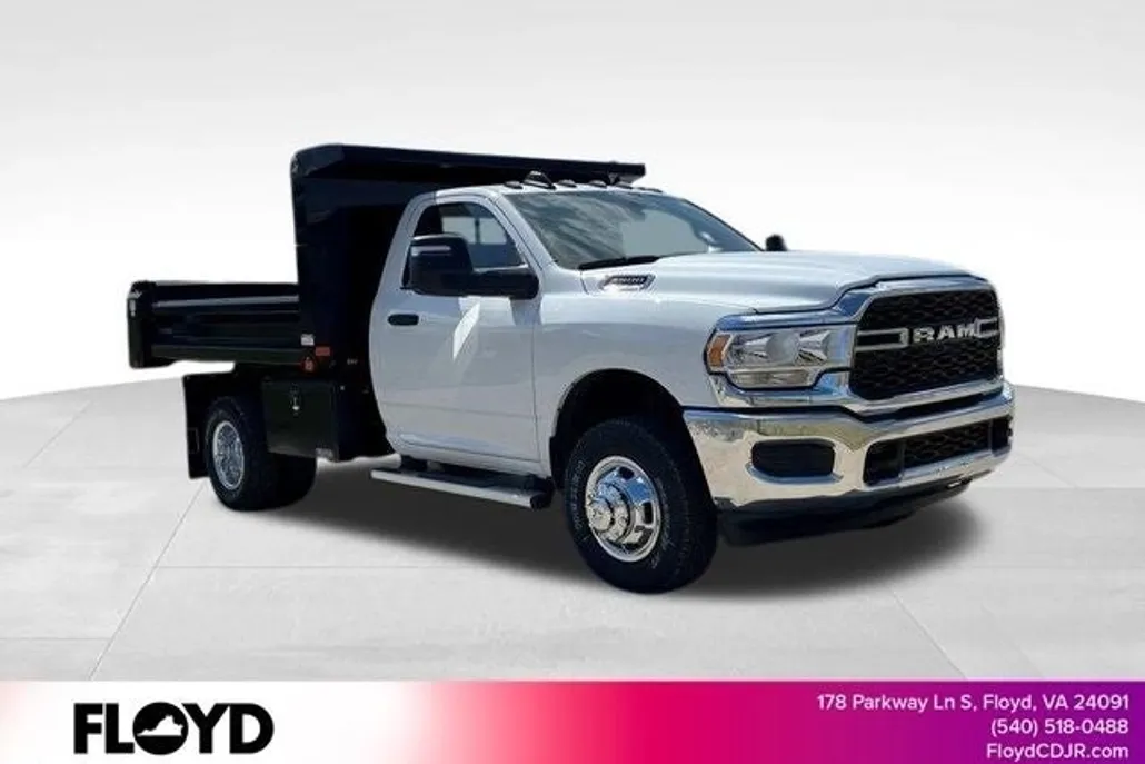 2024 Ram 3500 Tradesman photo 1