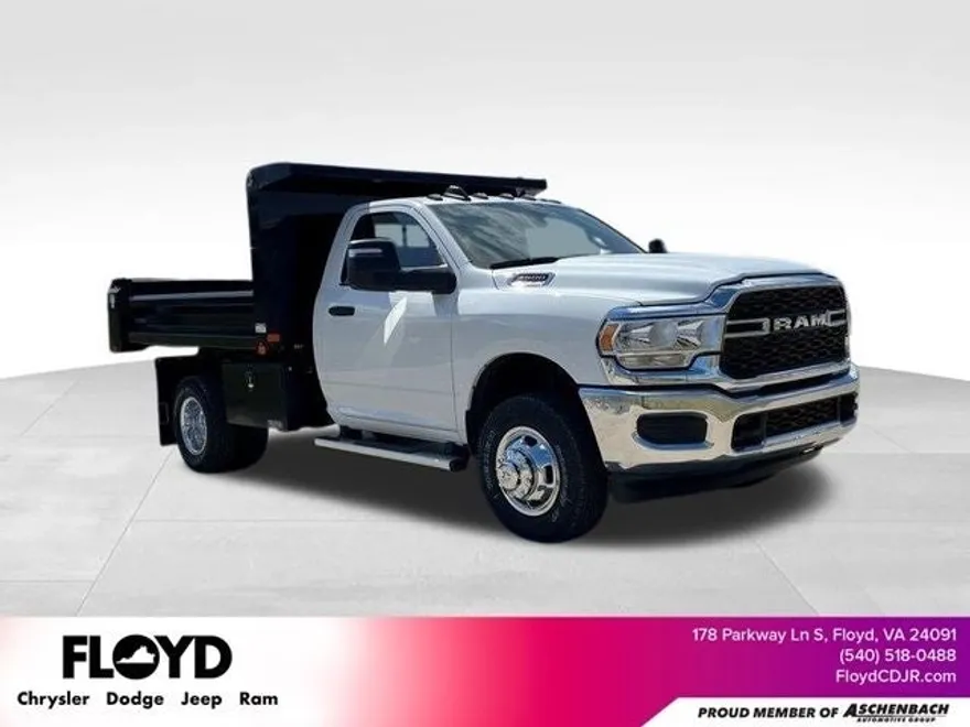 2024 Ram 3500 Tradesman photo 1