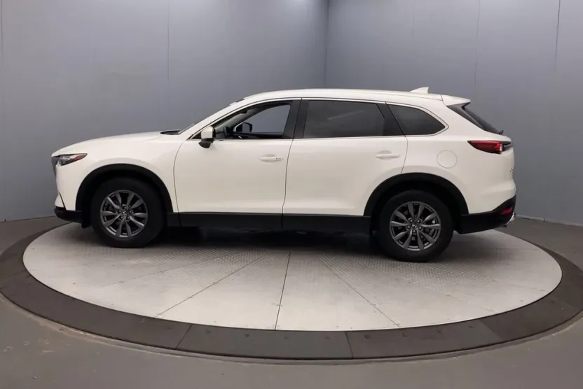 2021 Mazda CX-9 Touring photo 1