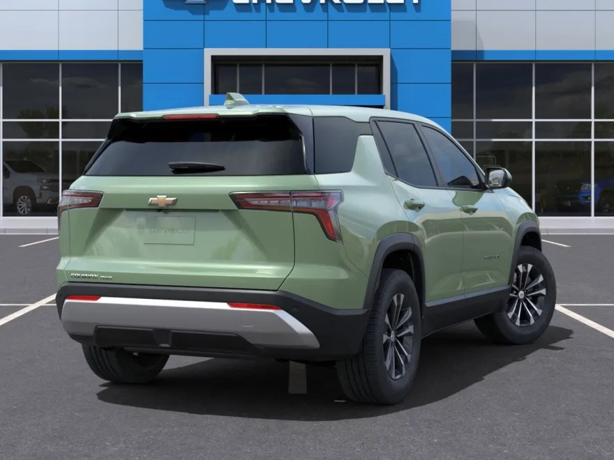 2025 Chevrolet Equinox LT photo 4
