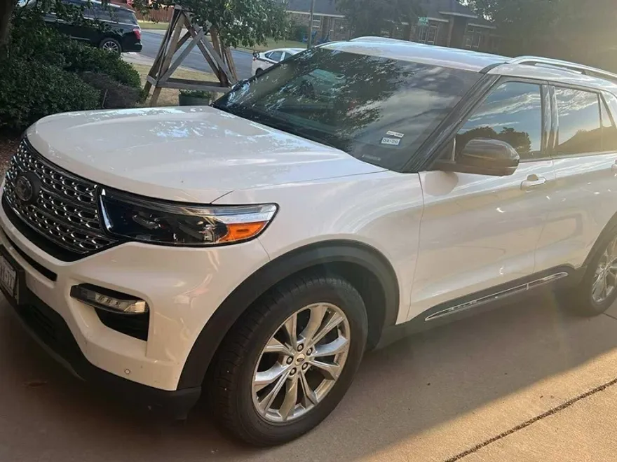 2022 Ford Explorer Limited photo 1
