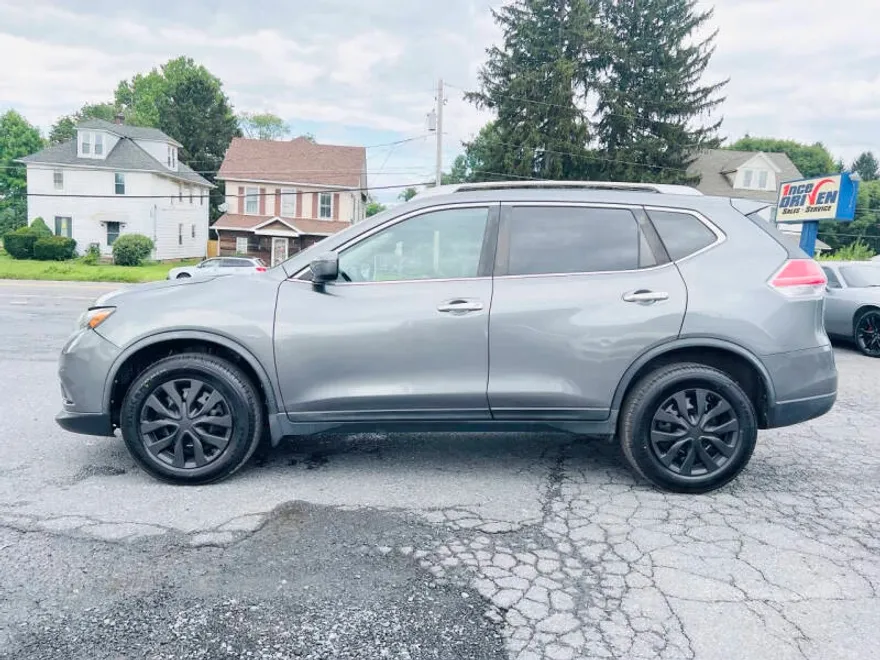2016 Nissan Rogue S photo 1