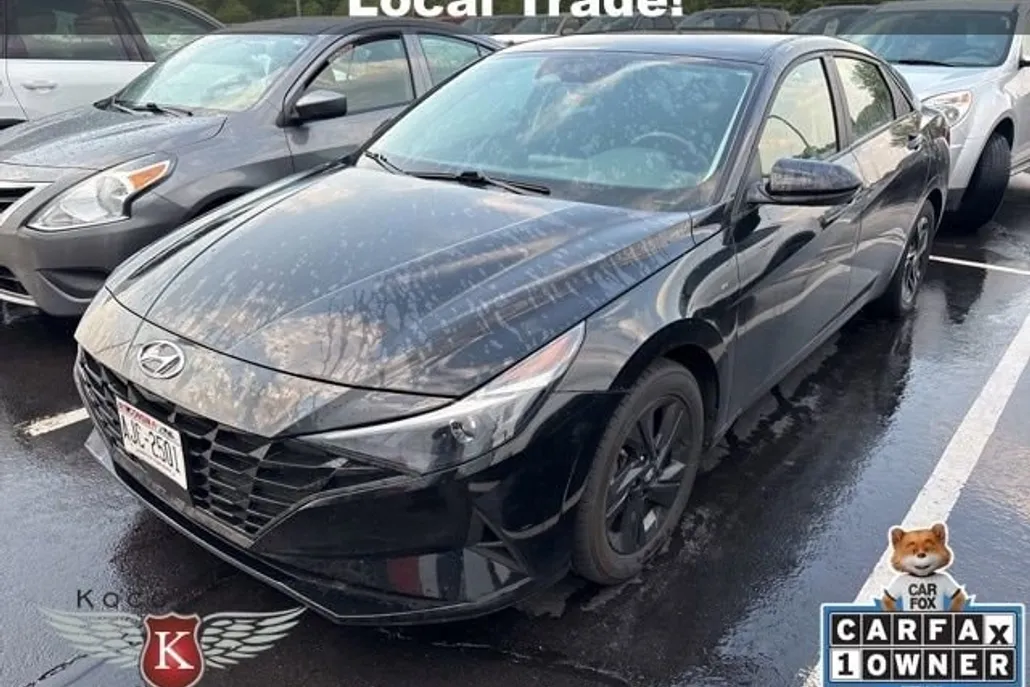 2021 Hyundai Elantra SEL photo 1