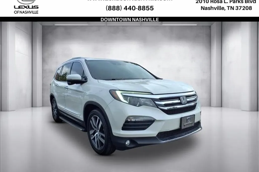 2017 Honda Pilot Touring photo 1