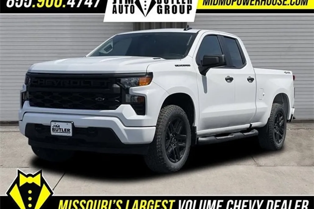2026 Chevrolet Silverado 1500 Custom photo 1