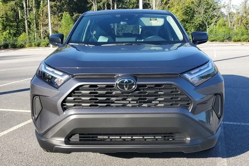 2025 Toyota RAV4 LE photo 1
