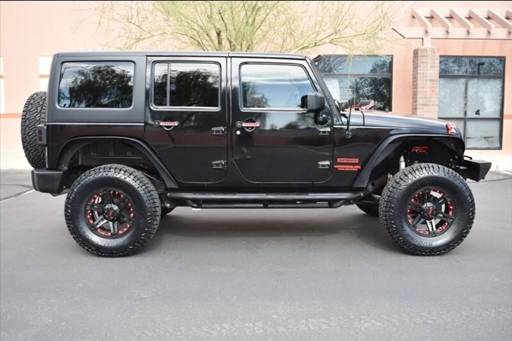 2013 Jeep Wrangler Unlimited Sport photo 1