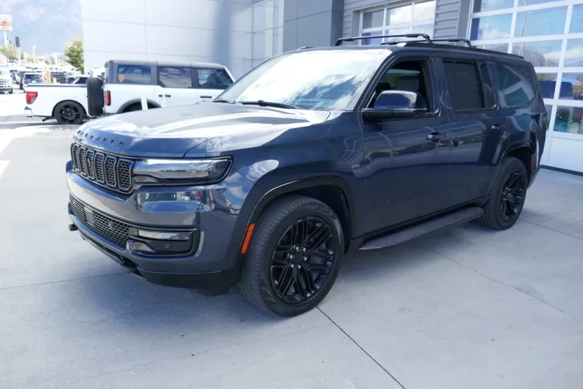 2023 Jeep Wagoneer Series II photo 1