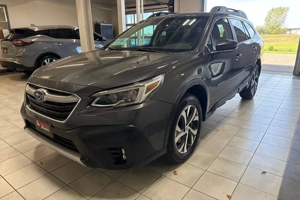 2022 Subaru Outback Limited photo 1