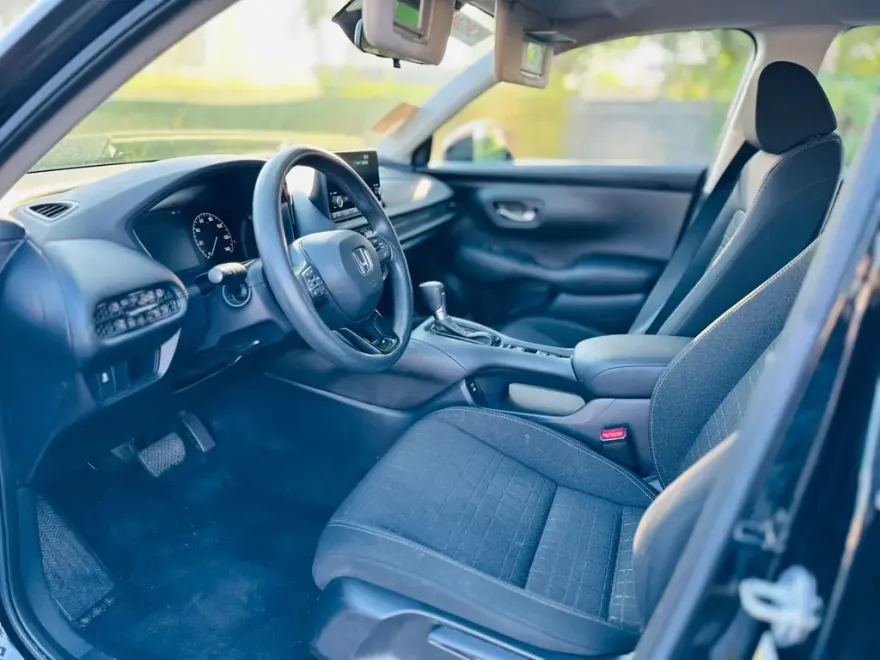 2024 Honda HR-V LX photo 1