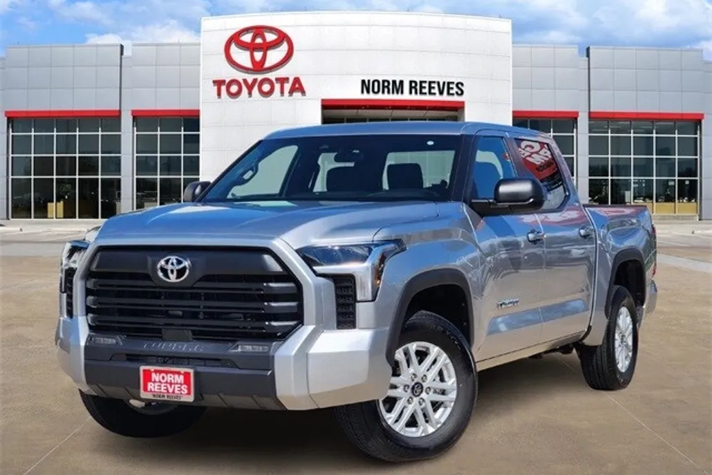 2025 Toyota Tundra SR5 photo 1
