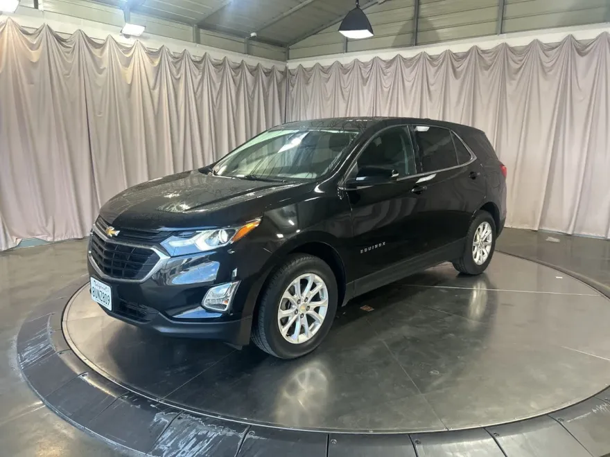 2019 Chevrolet Equinox LT photo 1
