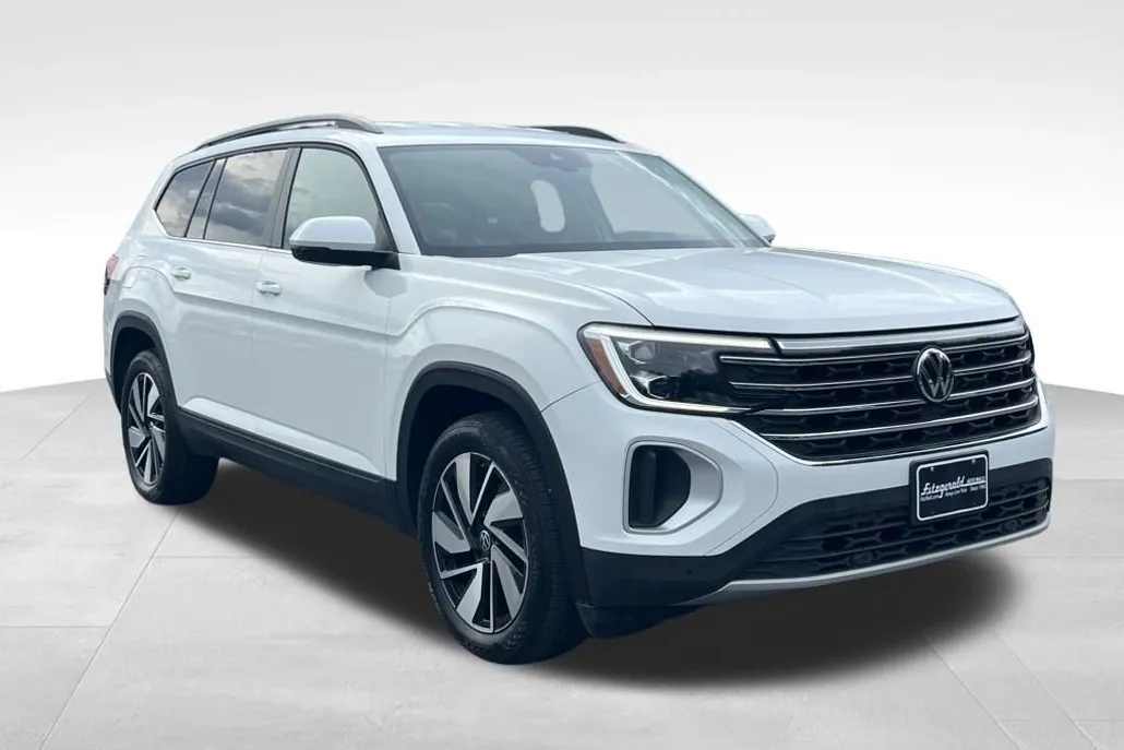 2024 Volkswagen Atlas SE Technology photo 1