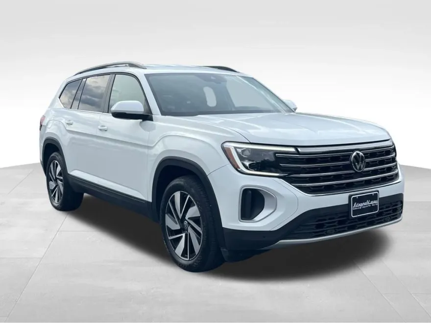 2024 Volkswagen Atlas SE Technology photo 1