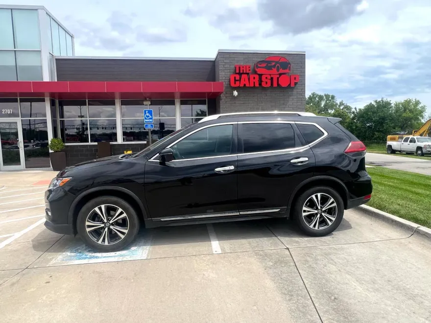 2018 Nissan Rogue SL photo 1