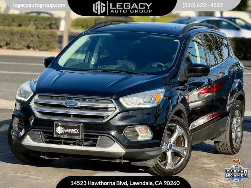 2017 Ford Escape SE Sport photo 1